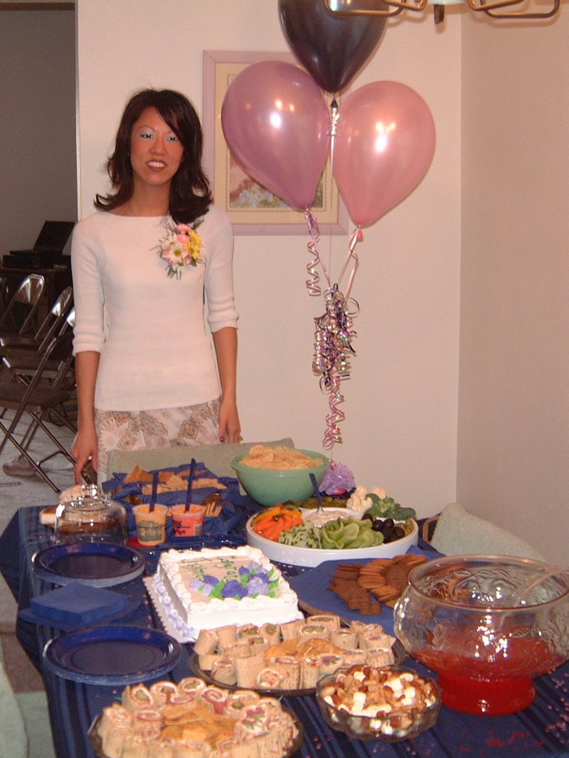 2004/05(May)/02(Jaymee-Shower)/800x600_2004-05-01 16-06-44.JPG